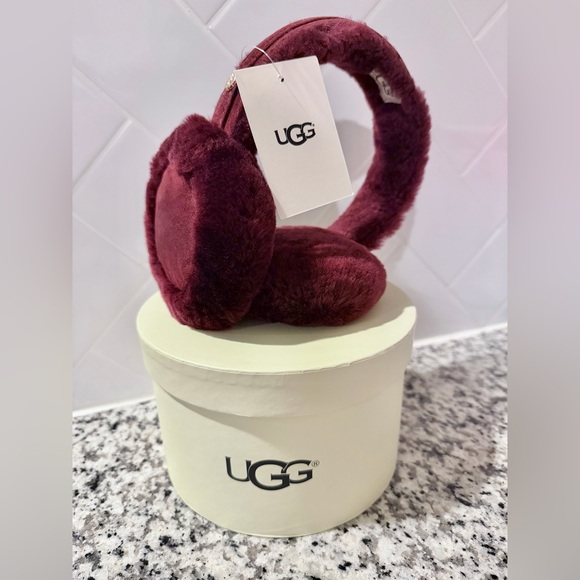 NWT Burgundy Red UGG Earmuffs-Wine Tasting - Picture 4 of 6